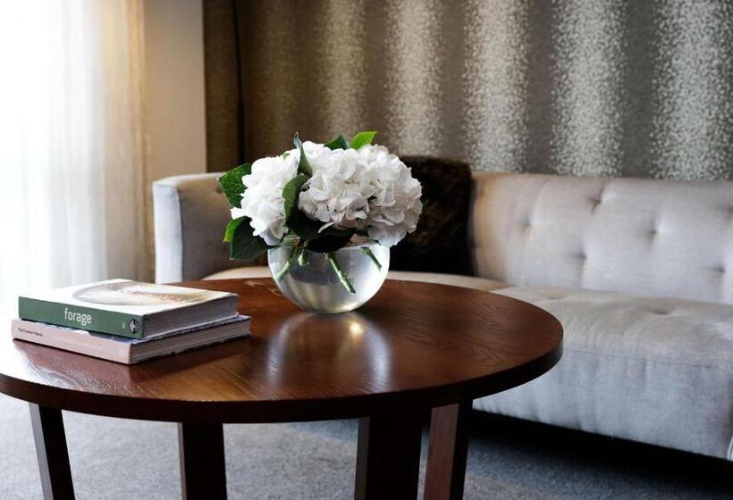 Люкс Премиум, Rydges Latimer Christchurch