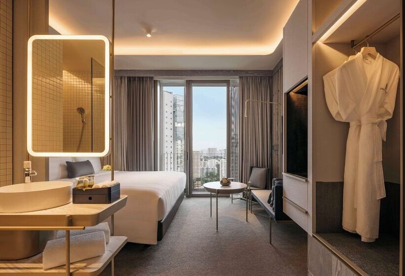 اتاق کلاب, Pan Pacific Orchard