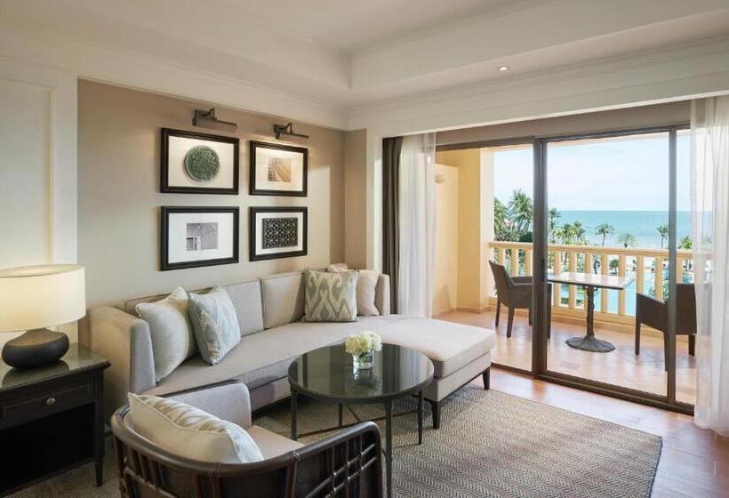 클럽 스위트, Dusit Thani Hua Hin