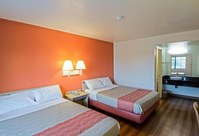 프리미엄 4인룸, Motel 6 Redding, Ca  South