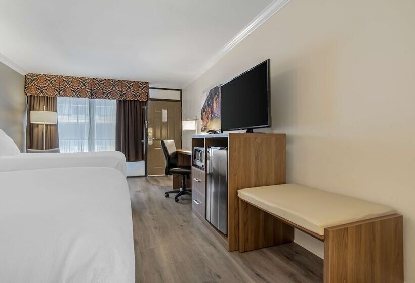 Номер Стандарт 2 Двуспальные Кровати, Best Western Plus Westbank