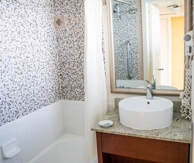 스탠다드 룸 더블 침대 2개, Best Western Plus Yacht Harbor Inn