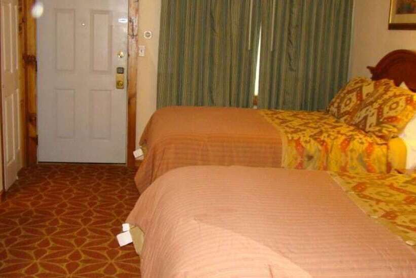 Номер Стандарт 2 Двуспальные Кровати, Ludlow Colonial Motel