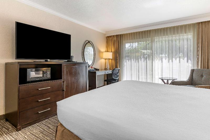 Quarto Estandar Cama King, Best Western Plus Garden Court Inn