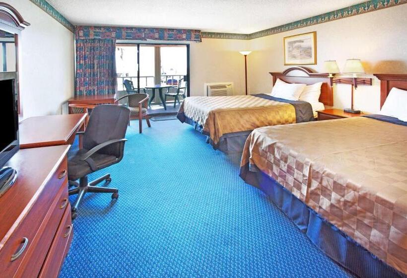 장애인을 위한 스탠다드 룸, Travelodge By Wyndham Ocean Front