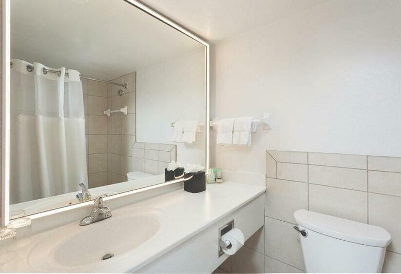 스위트, Sirata Beach Resort