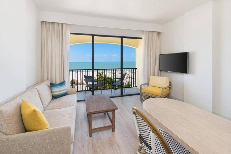 스위트, Sirata Beach Resort