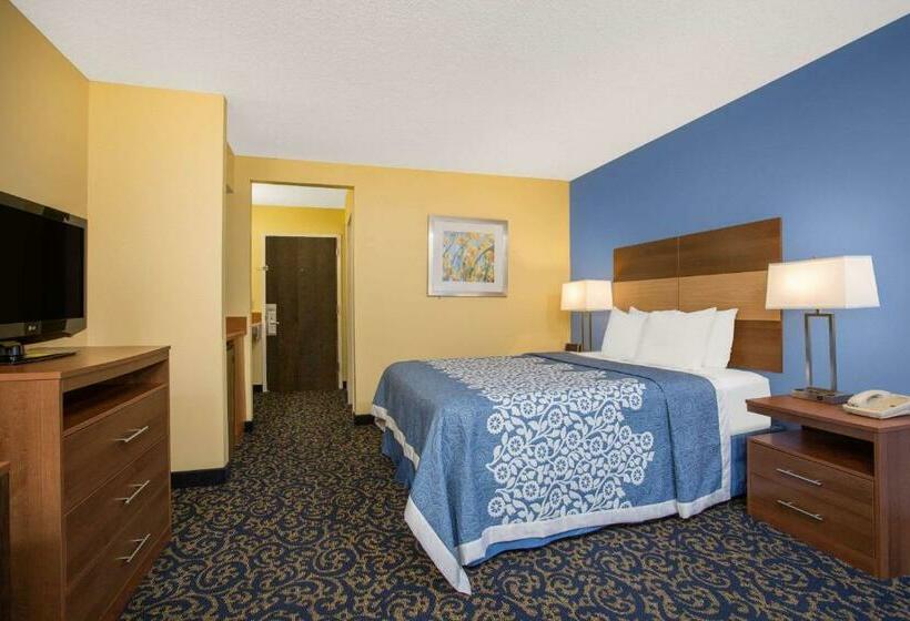 Номер Стандарт Адаптированный для Инвалидов, Days Inn By Wyndham Raleighairportresearch Triangle Park