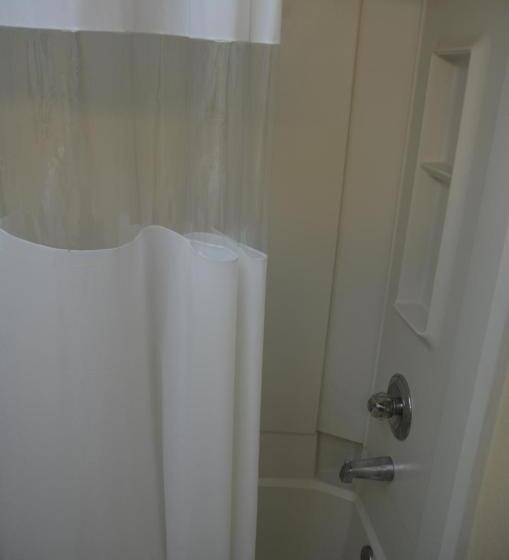غرفة قياسية سرير كينج, Edgewater Hotel And Conference Center