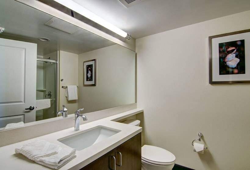 Люкс Deluxe Кровать Кинг, Candlewood Suites Richmond   West Broad, An Ihg