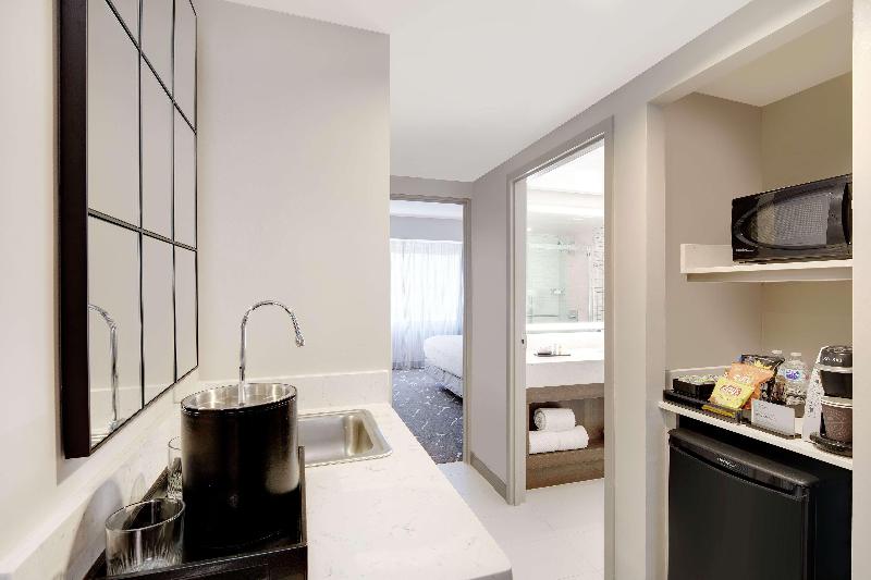 Suíte Premium, Embassy Suites By Hilton Atlanta Perimeter Center
