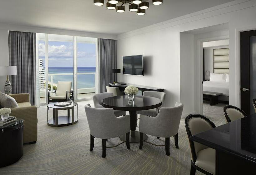 海景套房, Fontainebleau Miami Beach