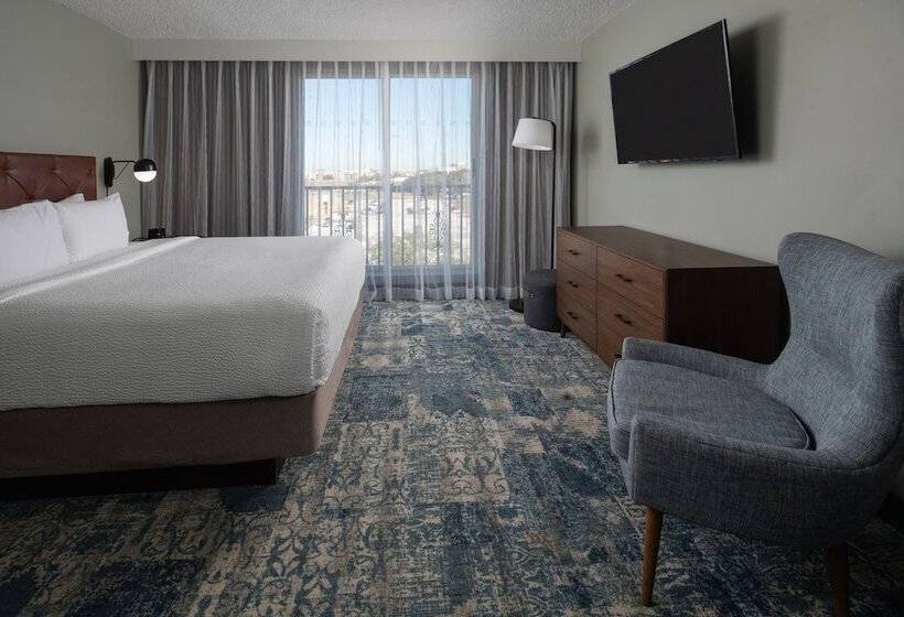 סוויטה מותאמת לאדם עם מוגבלויות, Four Points By Sheraton Suites Tampa Airport Westshore
