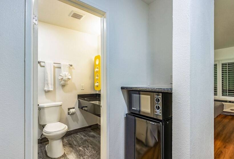 Люкс, Motel 6 Fountain Valley, Ca   Huntington Beach Area