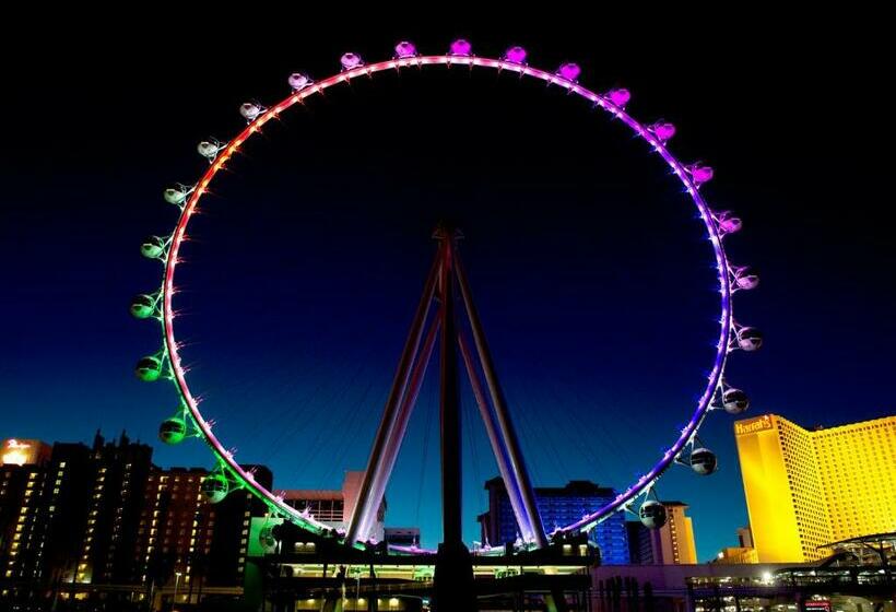 带城市景观和大床的豪华房间, Harrah's Hotel and Casino Las Vegas