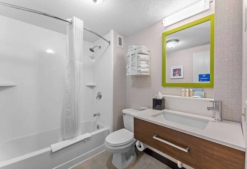 اتاق استاندارد با 2 تخت دوبل, Hampton Inn Cleveland Westlake