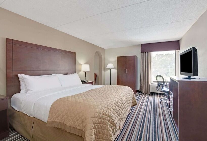 Люкс Повышенной Комфортности, Wyndham Garden Charlotte Airport Southeast