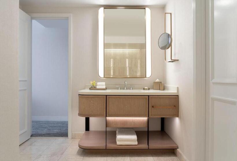 Номер Стандарт, The Ritz Carlton Dallas, Las Colinas