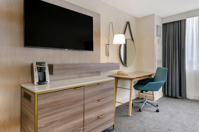 Стандартный Номер Кровать Кинг, Delta Hotels By Marriott West Palm Beach