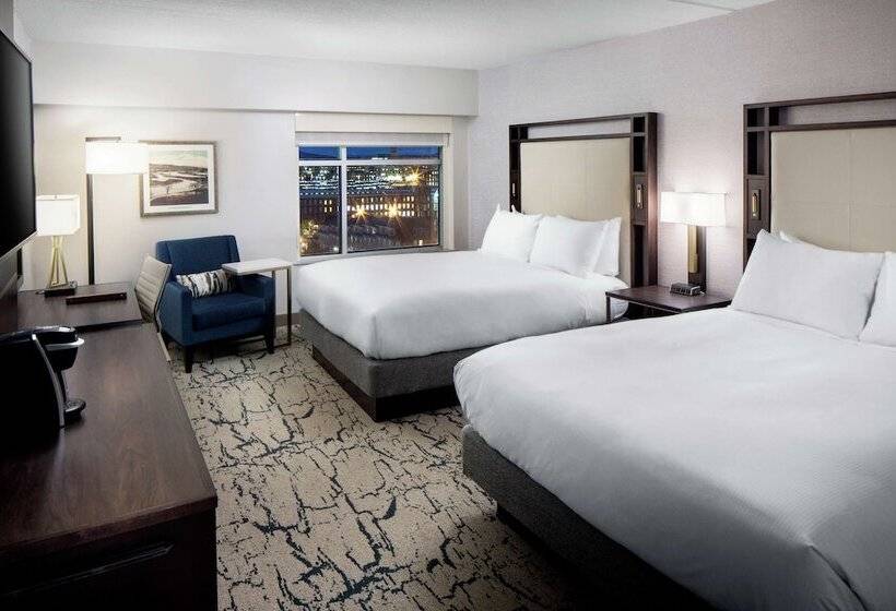 带2个双人床的标准工作室, Doubletree By Hilton Manchester Downtown
