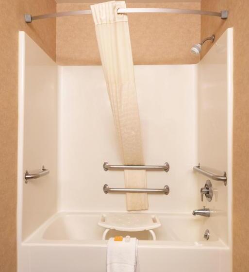 Стандартный Номер Кровать Кинг, La Quinta Inn By Wyndham Buffalo Airport
