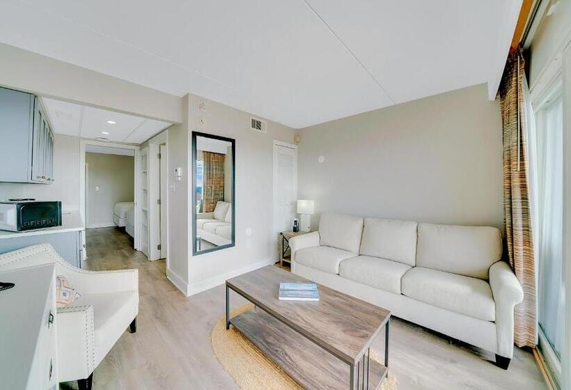 스위트, Montreal Beach Resort