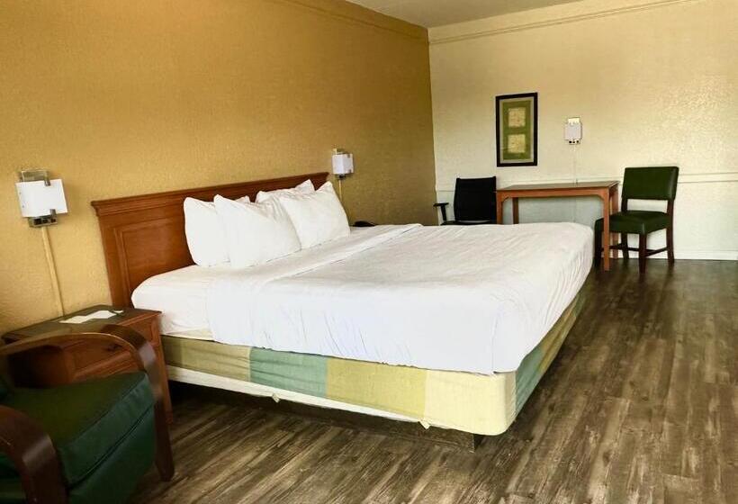 Стандартный Номер Кровать Кинг, Quality Inn Nacogdoches Near University