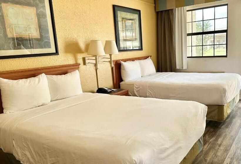 ２ダブルベッドのスタンダードルーム, Quality Inn Nacogdoches Near University
