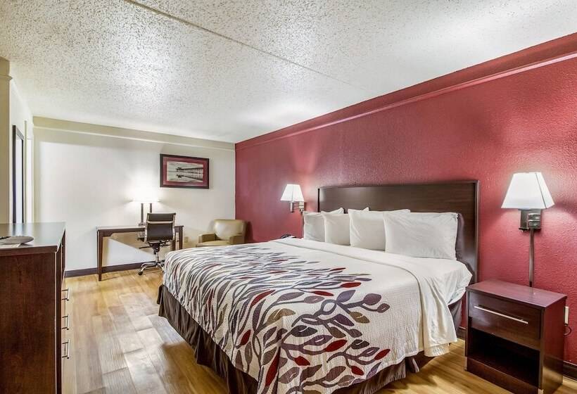 适用于残疾人士的豪华房间, Red Roof Inn Houston East  I10