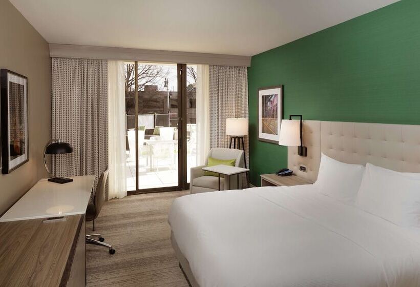 스탠다드 룸 더블 침대, Hilton Birmingham Downtown At Uab