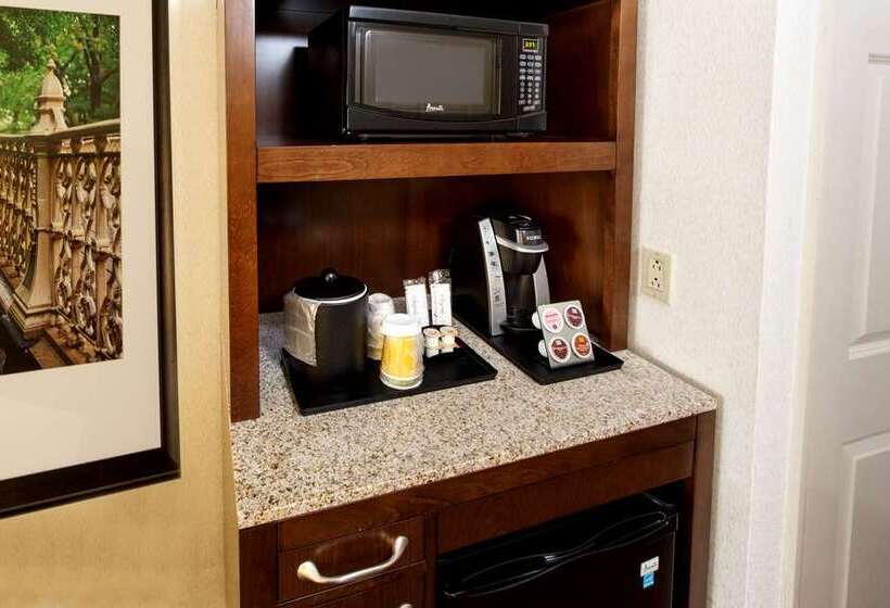 Номер Стандарт, Hilton Cincinnati Netherland Plaza