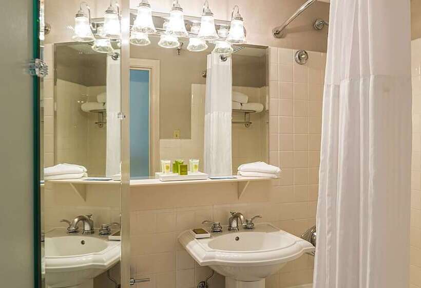Mini Suite, Hilton Cincinnati Netherland Plaza