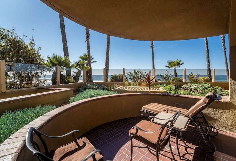 سوییت خانوادگی, Pacific Terrace