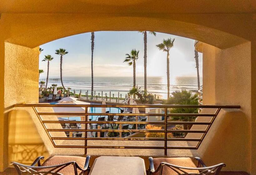سوئیت جونیور با چشم‌انداز, Pacific Terrace