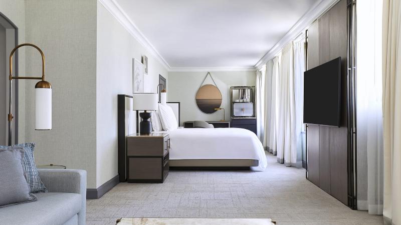استودیو استاندارد با تخت کینگ, Beverly Wilshire, A Four Seasons