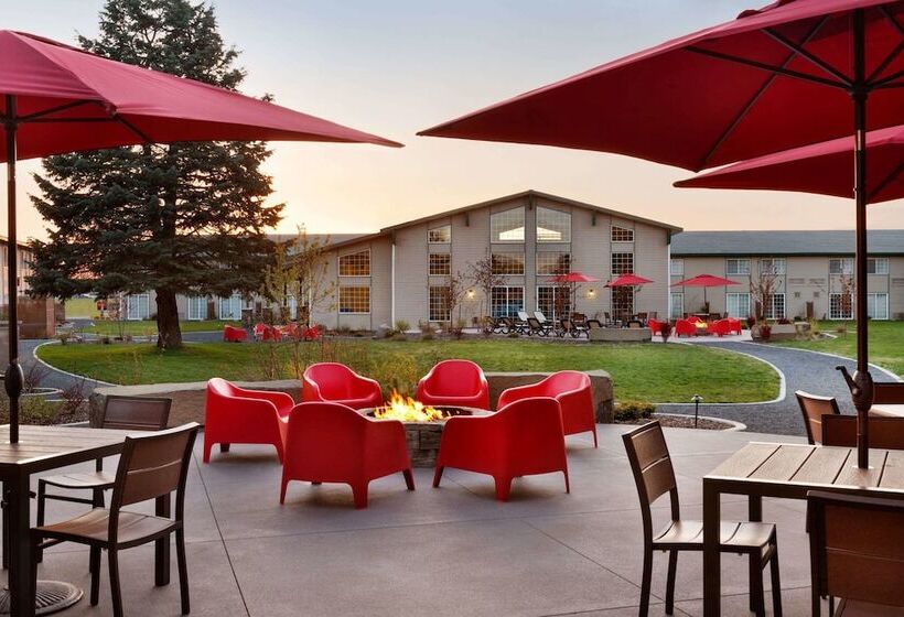 اتاق لوکس, Ramada By Wyndham Spokane Airport