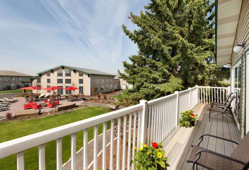 اتاق لوکس, Ramada By Wyndham Spokane Airport