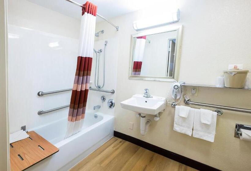 חדר דלוקס מותאם לאנשים עם מוגבלויות, Red Roof Inn Florence  Civic Center