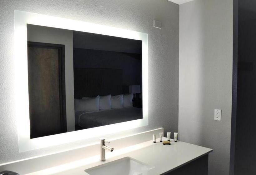 Люкс Кровать Кинг, 28 Boise Airport, Ascend Hotel Collection