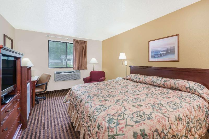 스탠다드 룸 킹사이즈 침대, Super 8 By Wyndham La Vale/cumberland Area