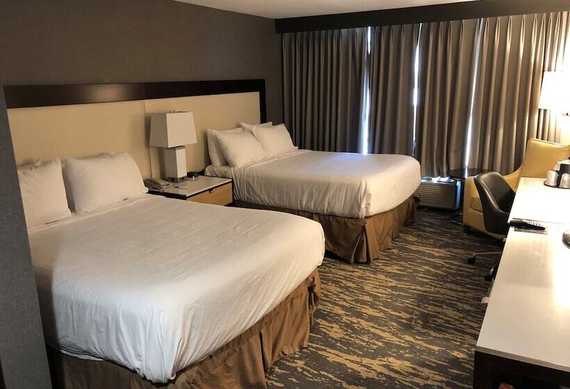 풀장 전망 디럭스 룸, Wyndham Lancaster Resort And Convention Center