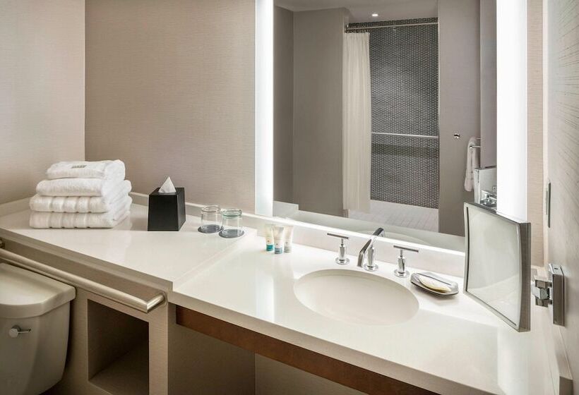 身障者適用ダブルベッド付きスタンダードルーム, The Westin South Coast Plaza, Costa Mesa