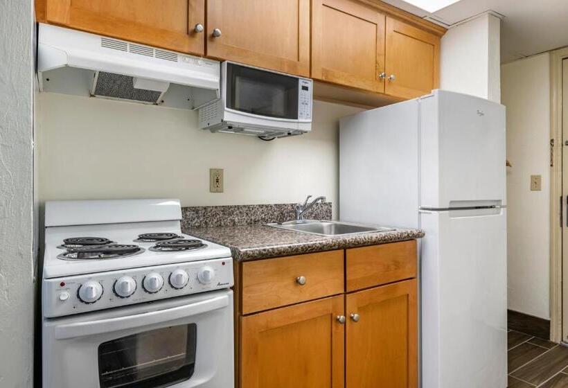 Номер Deluxe Кровать Кинг, Tropical Winds Resort