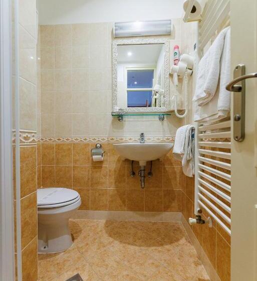 Номер Economy, Boutique Hotel Kaštel