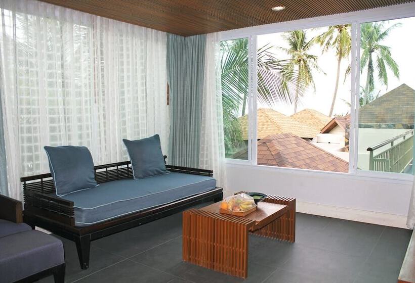 Люкс, Weekender Resort
