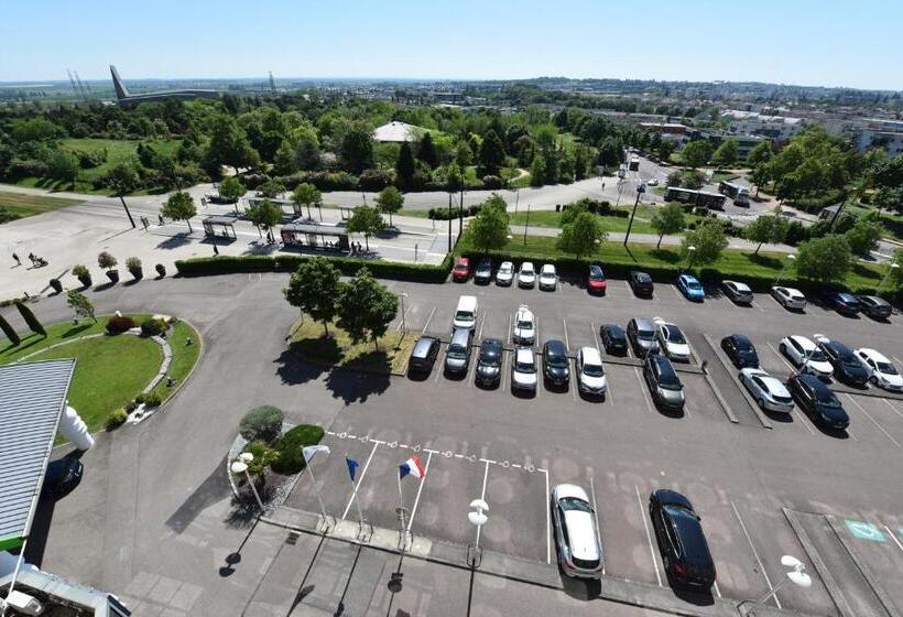 Номер Superior со СПА доступом, Holiday Inn Dijon Toison D Or, An Ihg
