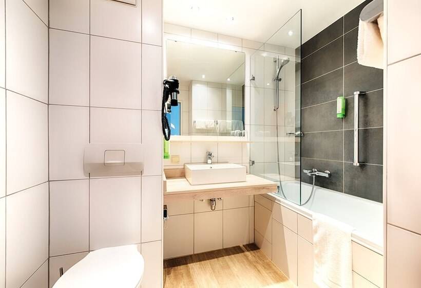 스탠다드 룸 더블 침대 2개, Holiday Inn Munich   South, An Ihg