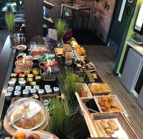 Номер Стандарт, Hôtel Kyriad Cap Sud