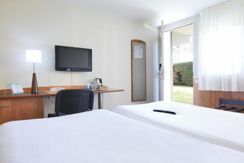 Номер Стандарт, Hôtel Kyriad Cap Sud
