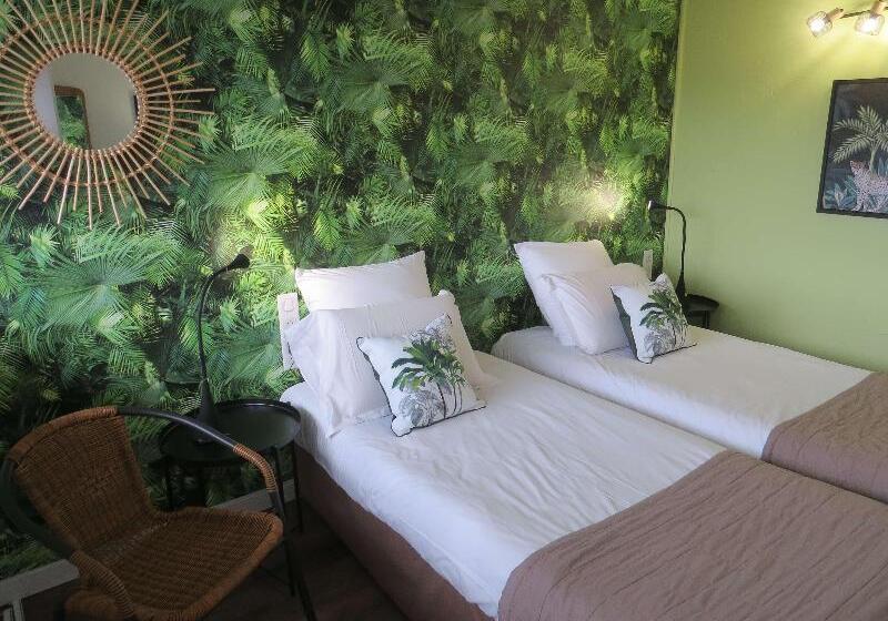 Номер Стандарт, Hôtel Kyriad Cap Sud